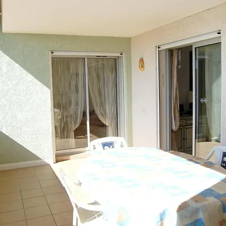 Cosy Apartment: Poolside Retreat * Valras-Plage